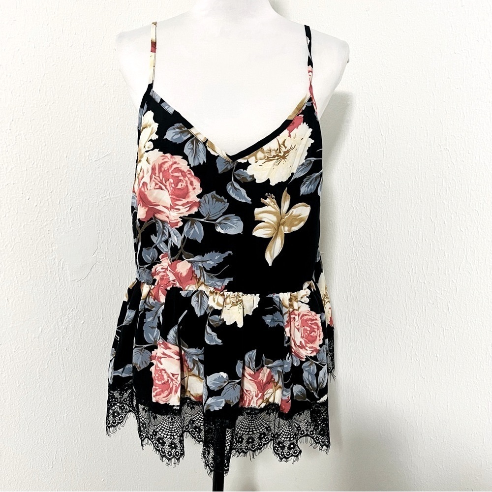 SHELN Curve Women’s Plus Size 2XL Floral Lace Trim Camisole Top EUC Everyday
